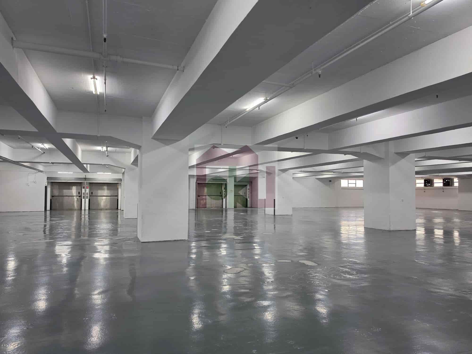 Tai Hing Industrial Building building or unit photo